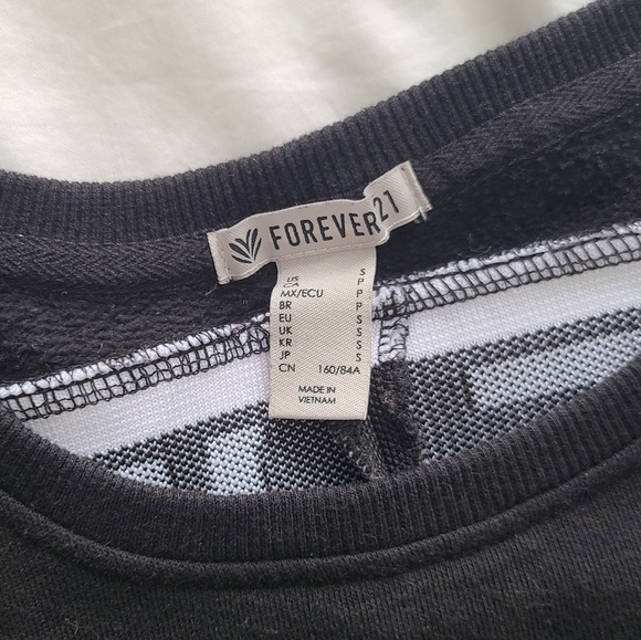 Crop sweatshirt - Picture 3 of 6